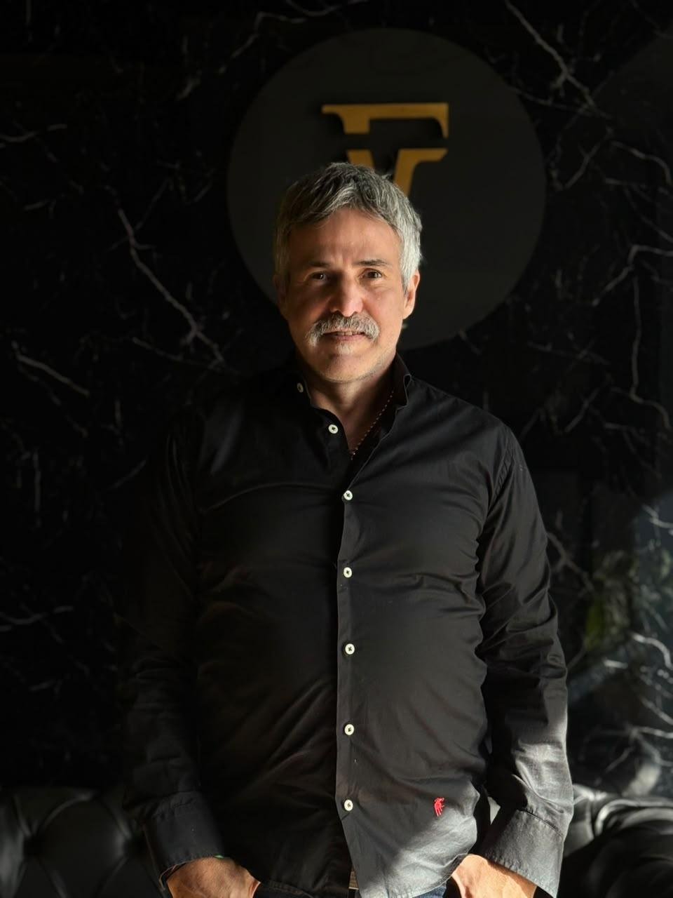 Profile photo of agent Esteban Arce