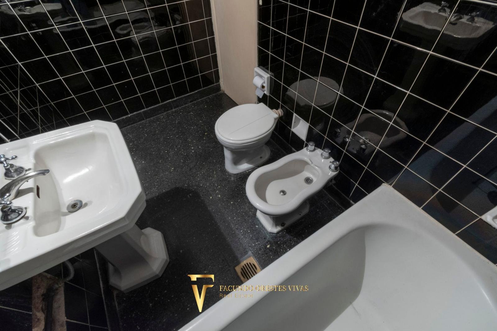 VENTA – PH – MATADEROS- 3 AMBIENTES -PATIO – APTO CREDITO
