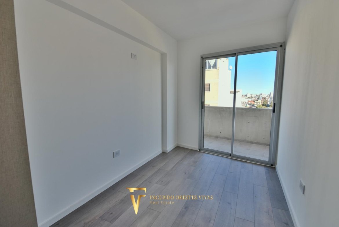 VENTA – DEPARTAMENTO – TRES AMBIENTES – BALCÓN – A ESTRENAR – LINIERS