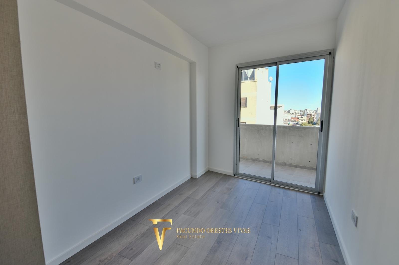 VENTA – DEPARTAMENTO – TRES AMBIENTES – BALCÓN – A ESTRENAR – LINIERS