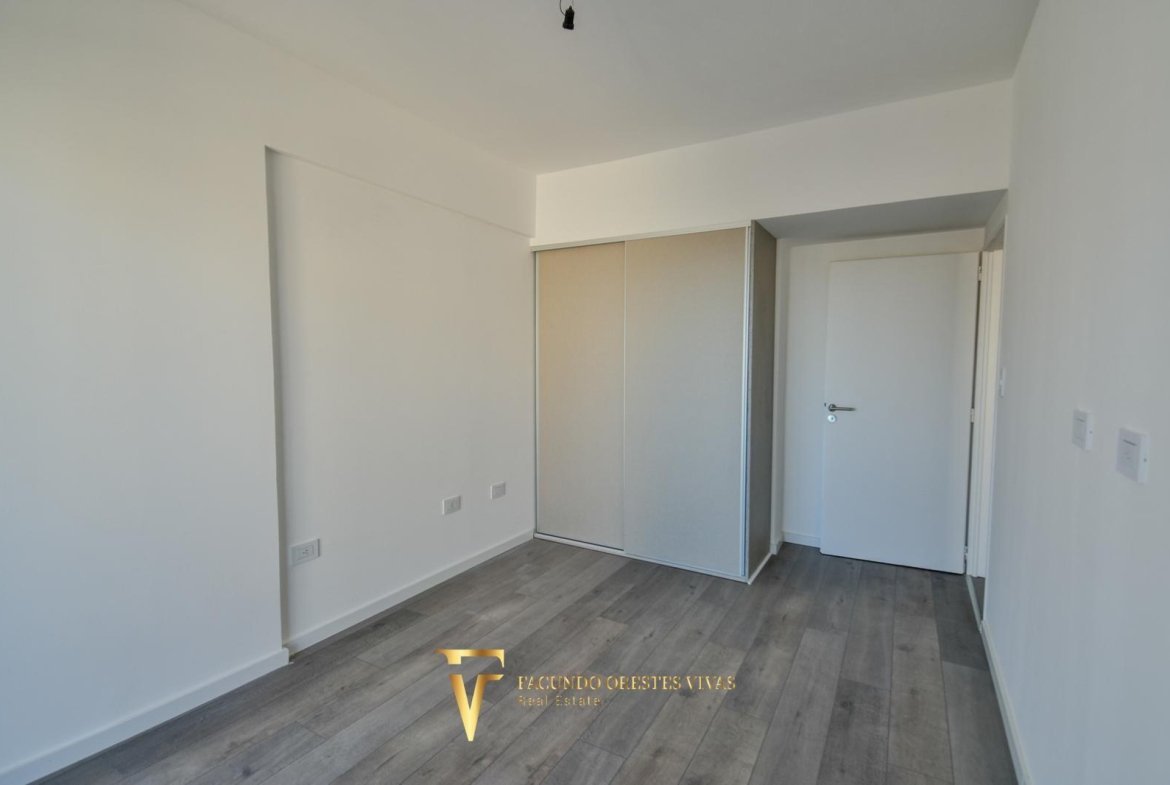 VENTA – DEPARTAMENTO – TRES AMBIENTES – BALCÓN – A ESTRENAR – LINIERS
