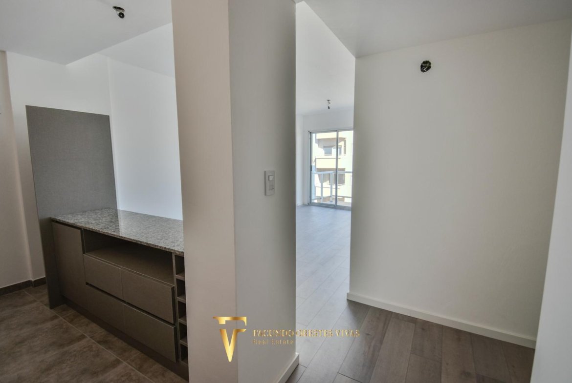 VENTA – DEPARTAMENTO – TRES AMBIENTES – BALCÓN – A ESTRENAR – LINIERS
