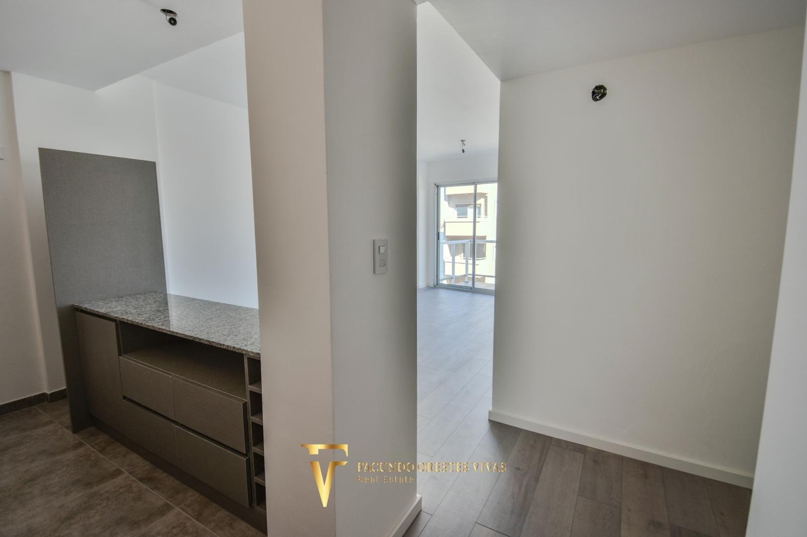 VENTA – DEPARTAMENTO – TRES AMBIENTES – BALCÓN – A ESTRENAR – LINIERS