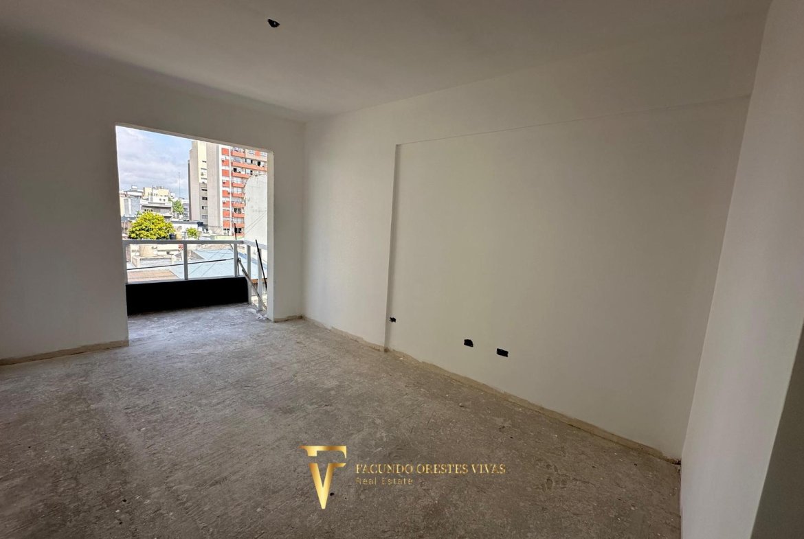 VENTA – DEPARTAMENTO – TRES AMBIENTES – BALCÓN – A ESTRENAR – LINIERS