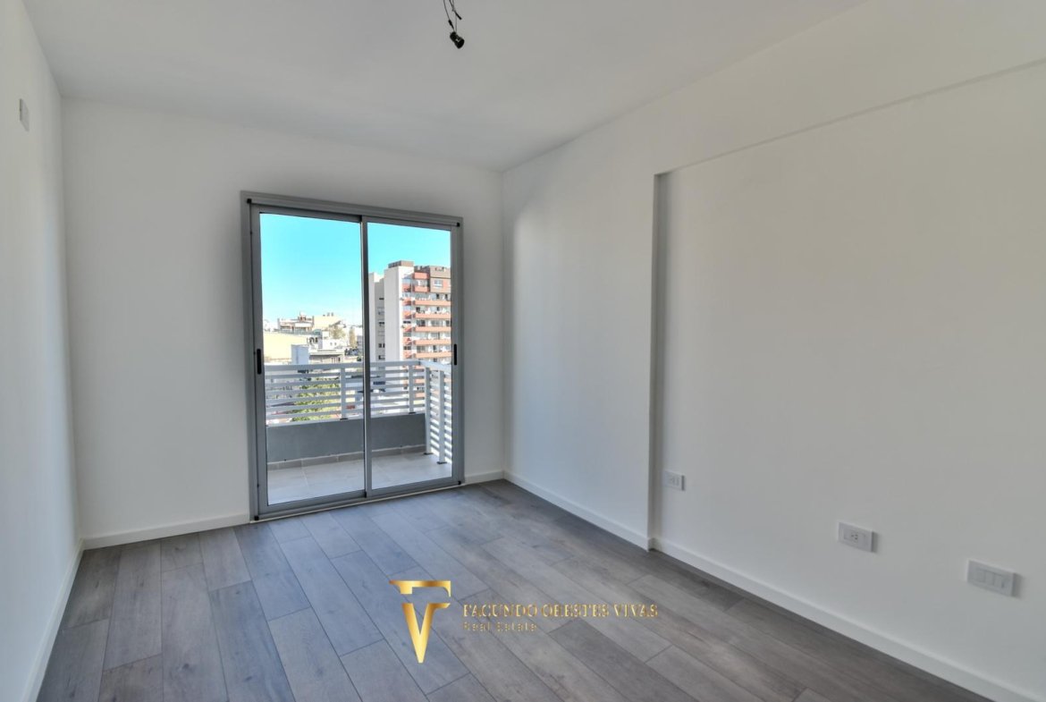 VENTA – DEPARTAMENTO – TRES AMBIENTES – BALCÓN – A ESTRENAR – LINIERS