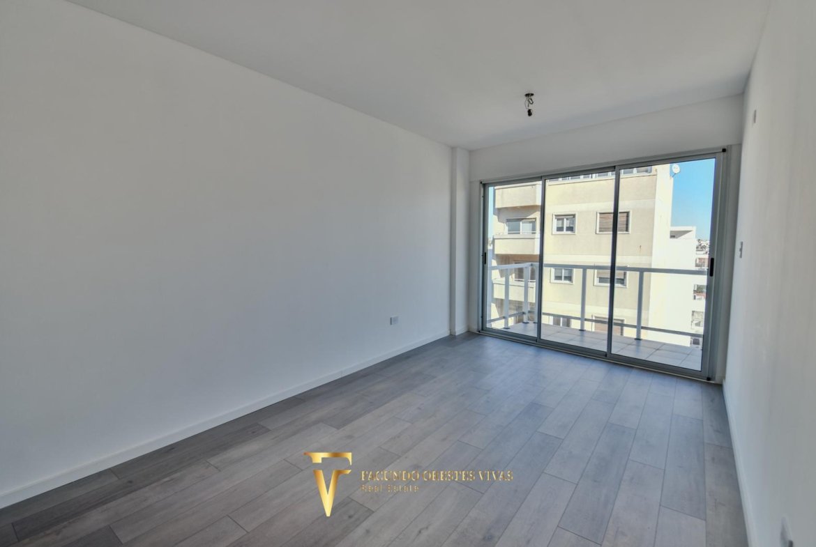 VENTA – DEPARTAMENTO – TRES AMBIENTES – BALCÓN – A ESTRENAR – LINIERS