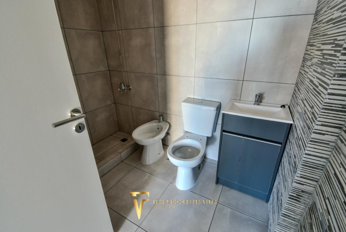 VENTA – DEPARTAMENTO – TRES AMBIENTES – BALCÓN – A ESTRENAR – LINIERS