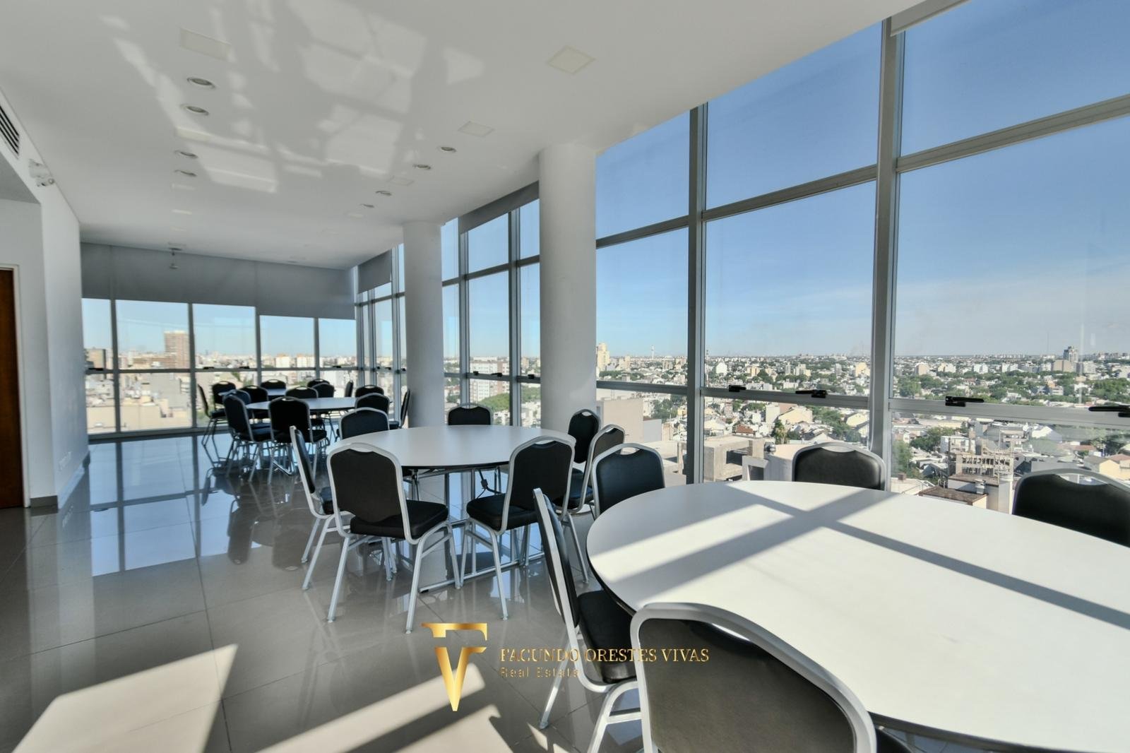 VENTA – DEPARTAMENTO – TRES AMBIENTES – FRENTE – CATEGORÍA – A ESTRENAR – AMENITIES – VILLA LURO