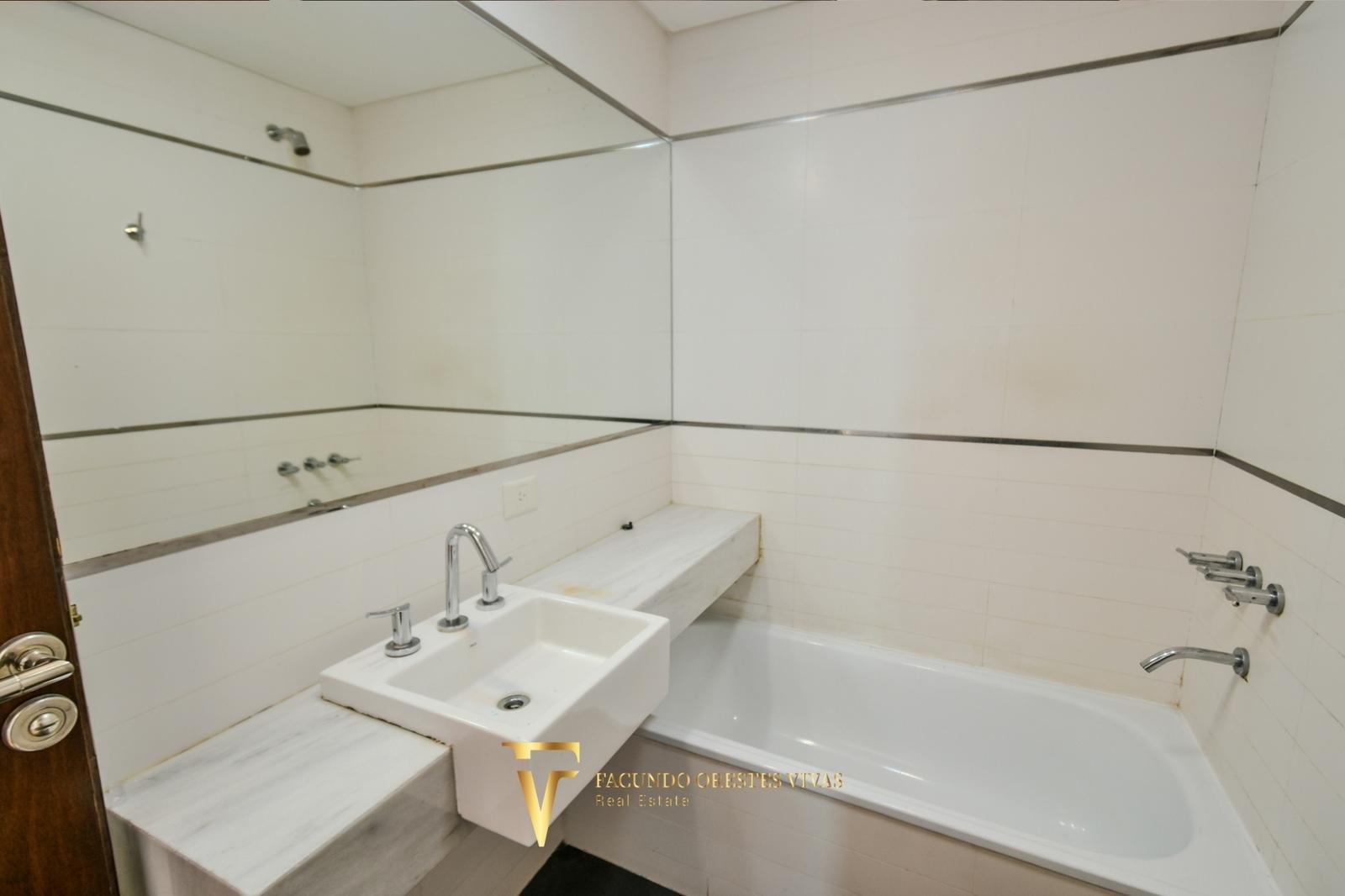 VENTA – DEPARTAMENTO – TRES AMBIENTES – FRENTE – CATEGORÍA – A ESTRENAR – AMENITIES – VILLA LURO