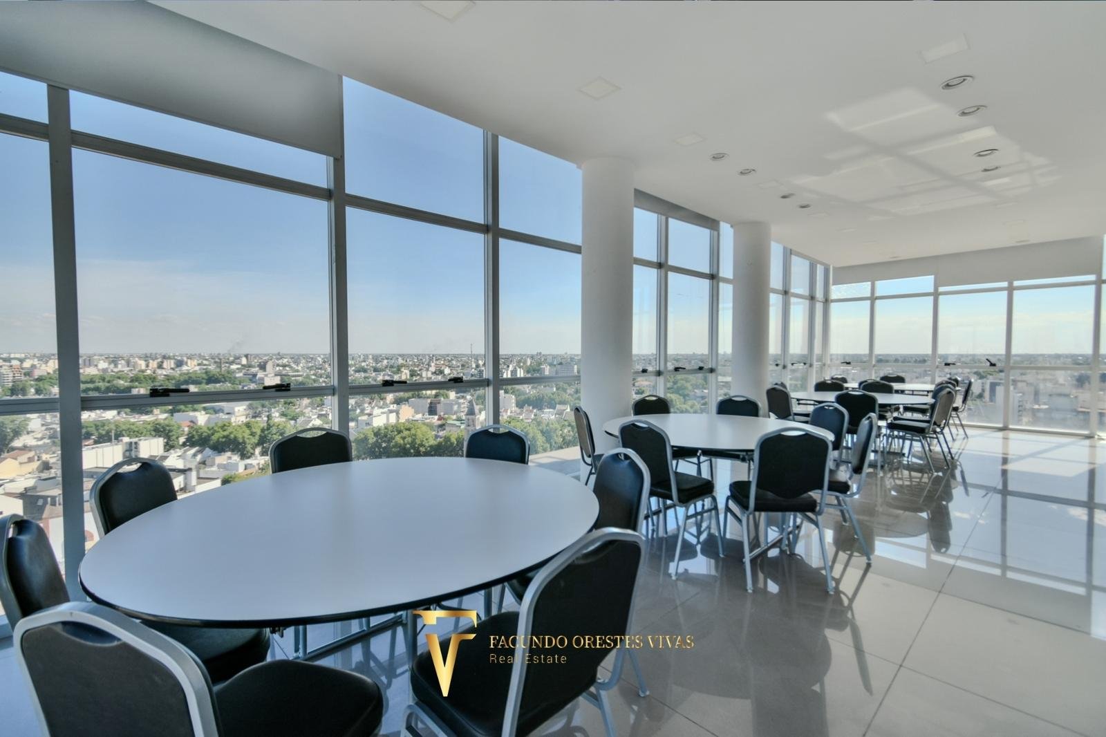 VENTA – DEPARTAMENTO – TRES AMBIENTES – FRENTE – CATEGORÍA – A ESTRENAR – AMENITIES – VILLA LURO