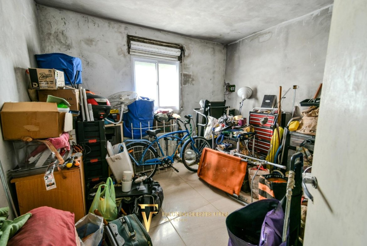 VENTA – CASA – TRES AMBIENTES – COCHERA – AMPLIO TERRENO – SALIDA A DOLORES – MAR DE AJÓ