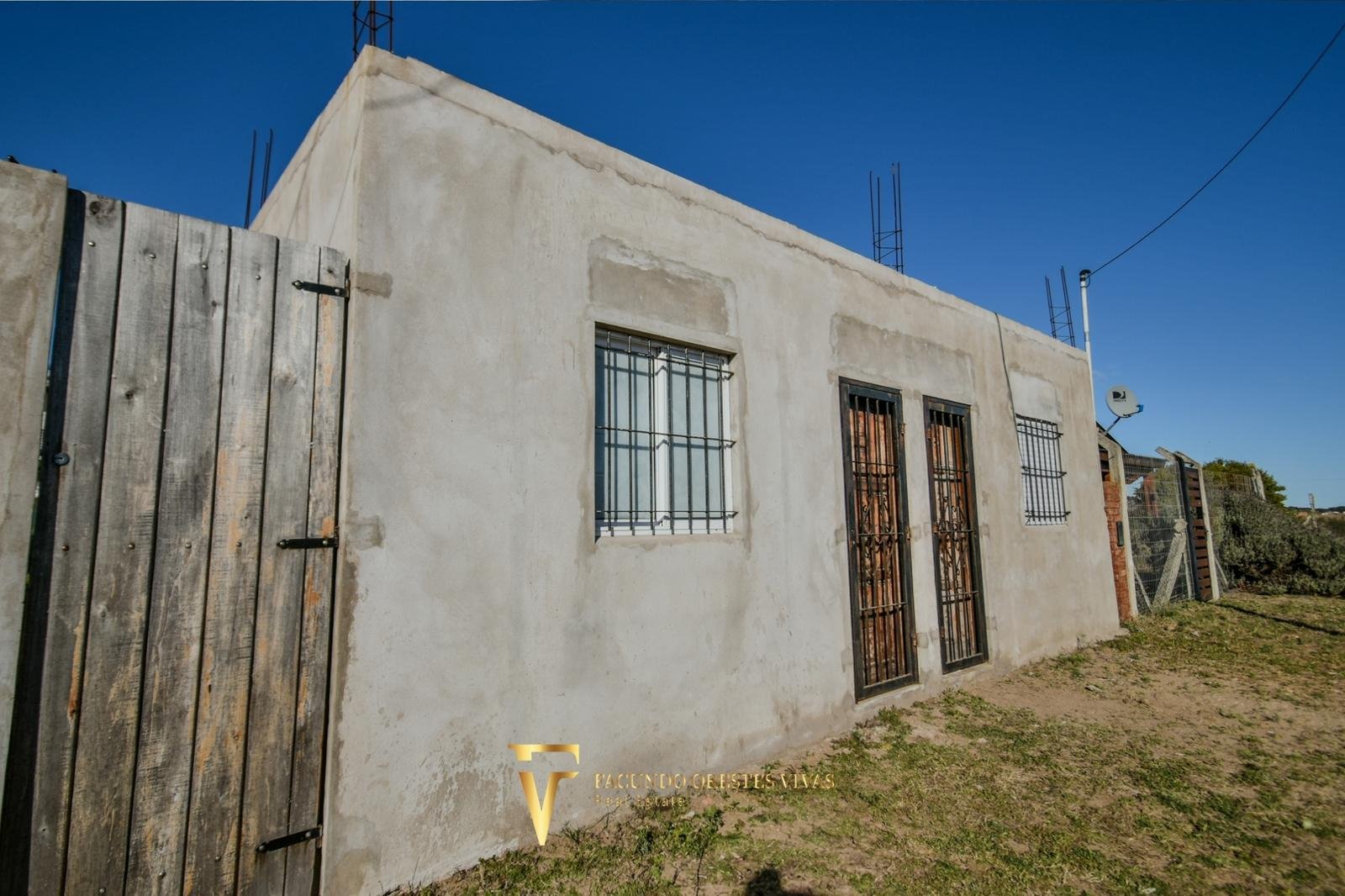 PH – MAR DE AJÓ – DOS MONOAMBIENTE – POSIBILIDAD DE LOCALES – DIVIDIDOS – GAS – BAÑO – DEPÓSITO