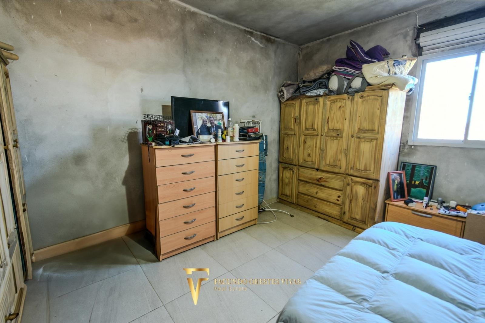 CASA TRES AMBIENTES – MAR DE AJÓ – COCHERA – AMPLIO TERRENO – SALIDA A DOLORES