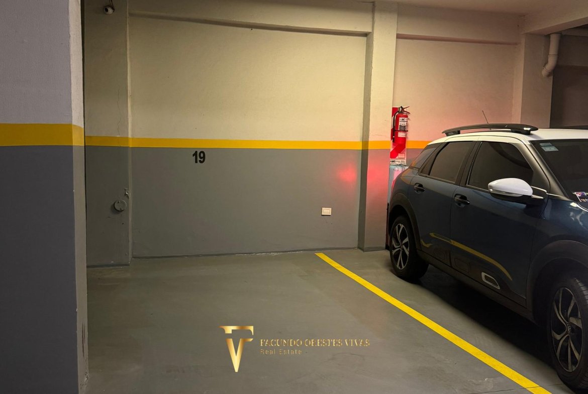 VENTA – COCHERA – ACCESO A PUERTA SALIDA A LA CALLE – PORTÓN ELÉCTRICO – LINIERS
