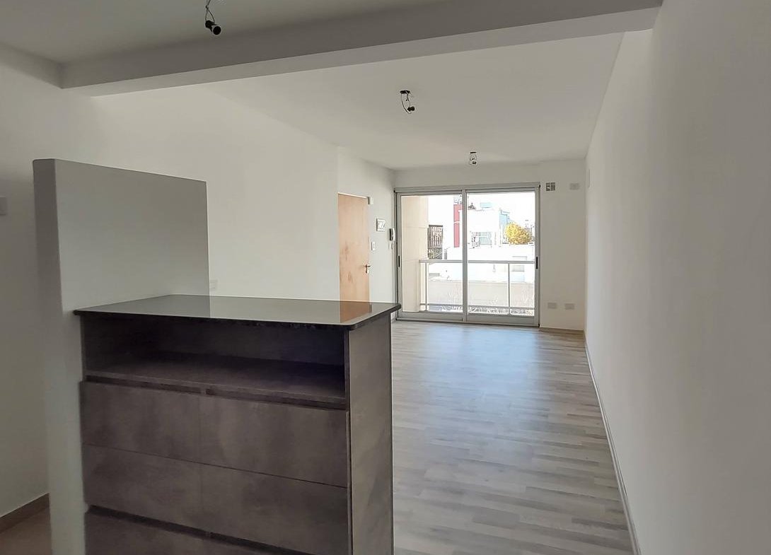 VENTA – LINIERS – DEPARTAMENTO – SEMI PISO – DOS AMBIENTES – A ESTRENAR – LINIERS