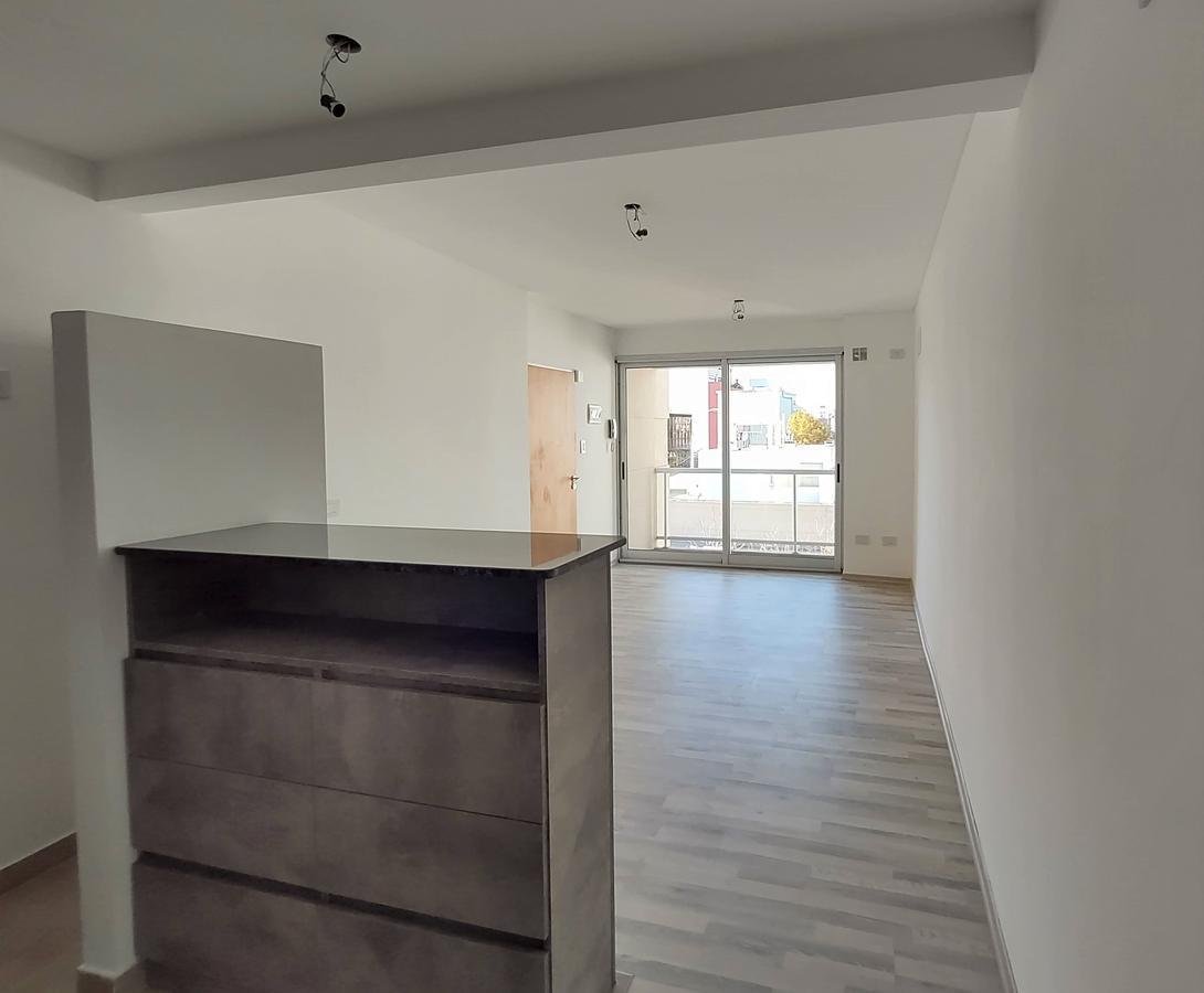 VENTA – LINIERS – DEPARTAMENTO – SEMI PISO – DOS AMBIENTES – A ESTRENAR – LINIERS