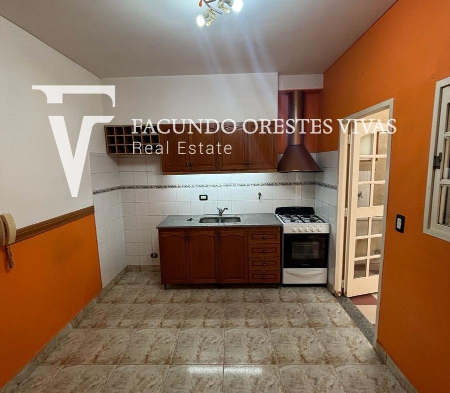 PH EN VENTA – 3 AMBIENTES CON PATIO – CIUDADELA –