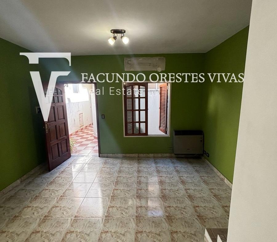 PH EN VENTA – 3 AMBIENTES CON PATIO – CIUDADELA –