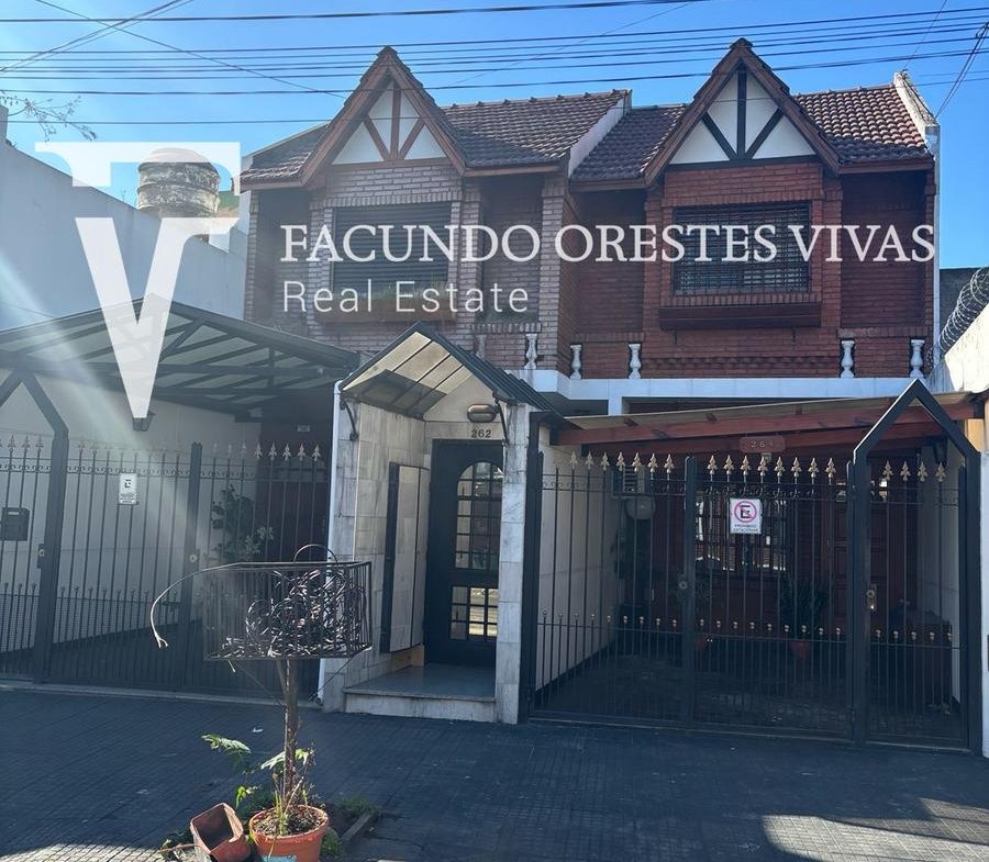 PH EN VENTA – 3 AMBIENTES CON PATIO – CIUDADELA –