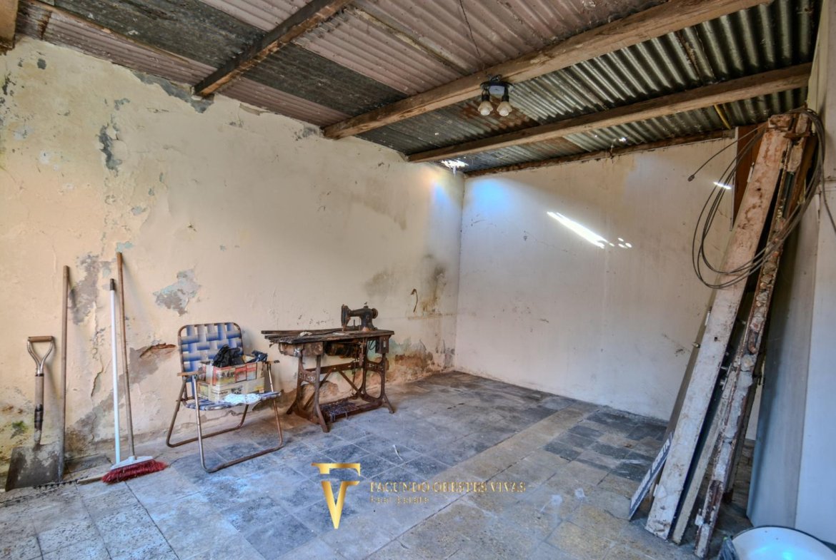 VENTA • CASA • PARQUE AVELLANEDA • CINCO AMBIENTES • PARQUE PILETA COCHERA