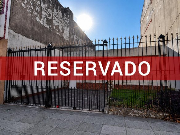 VENTA • CASA • PARQUE AVELLANEDA • CINCO AMBIENTES • PARQUE PILETA COCHERA