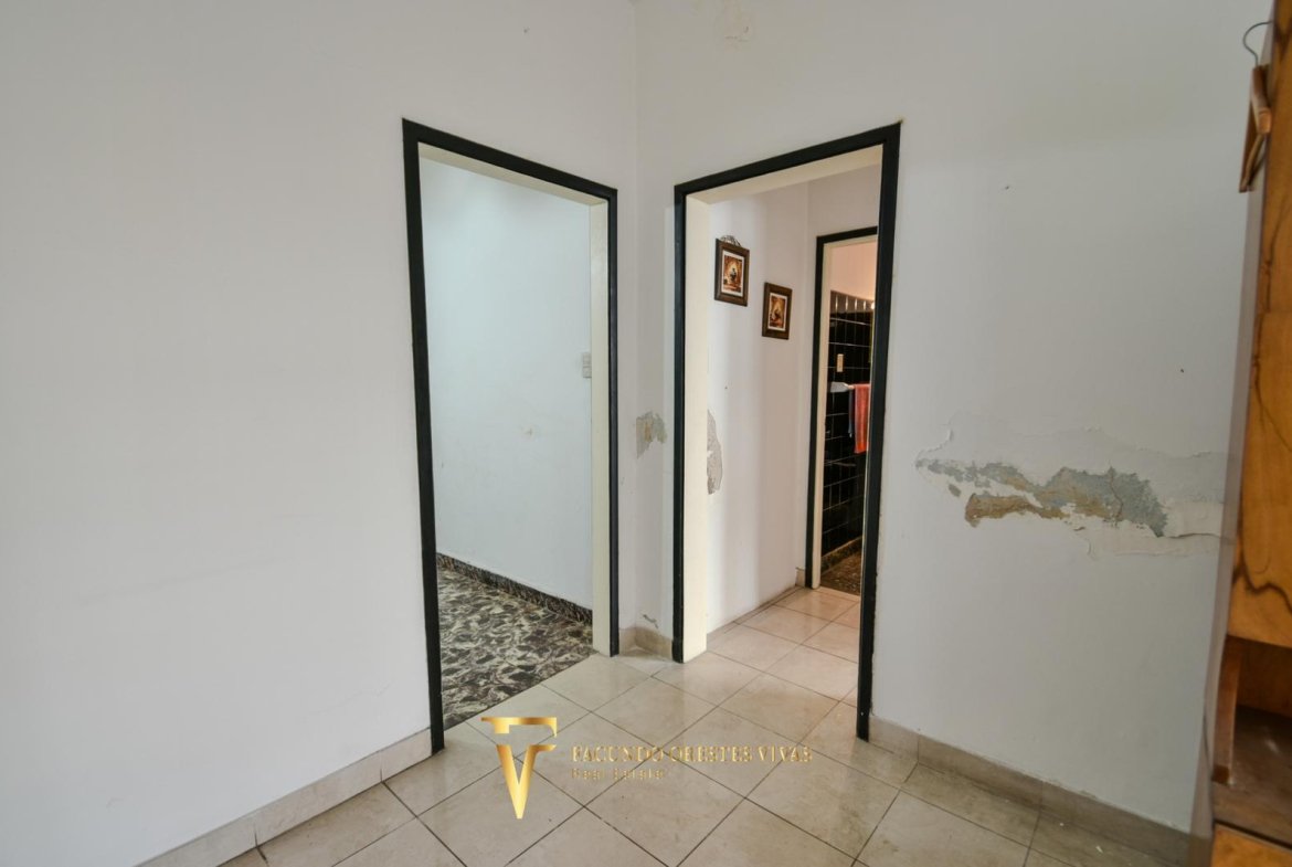 VENTA • CASA • PARQUE AVELLANEDA • CINCO AMBIENTES • PARQUE PILETA COCHERA