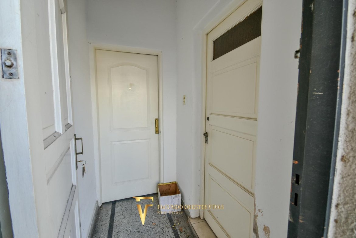 VENTA • CASA • PARQUE AVELLANEDA • CINCO AMBIENTES • PARQUE PILETA COCHERA