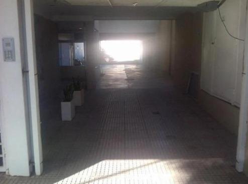 VENTA-COCHERA-PARQUE AVELLANEDA