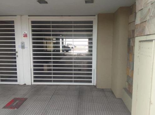 VENTA-COCHERA-PARQUE AVELLANEDA