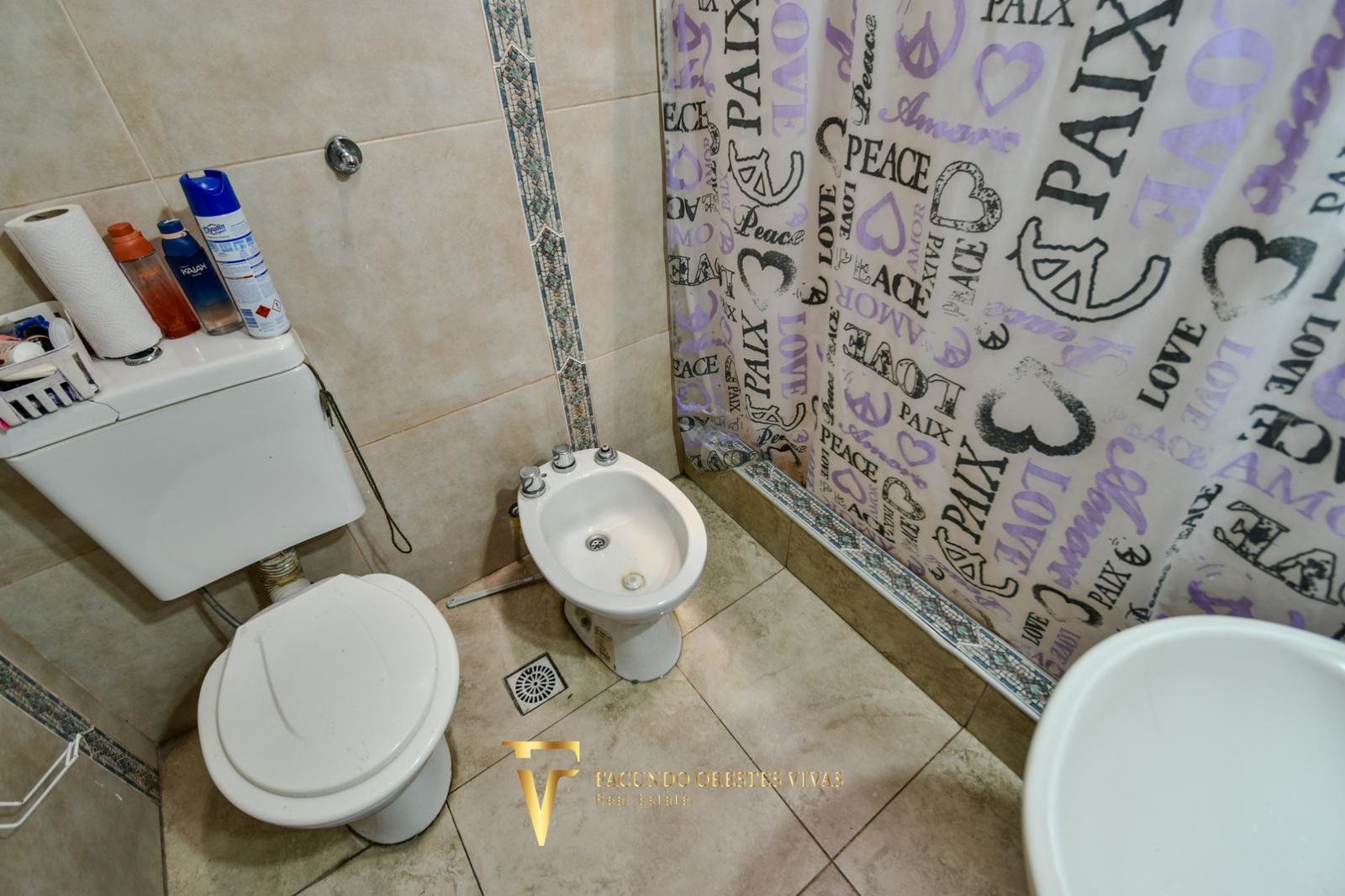VENTA – CASA MULTIFAMILIAR – CUATRO AMBIENTES – FONDO – TERRAZA – COCHERA – VILLA LUGANO