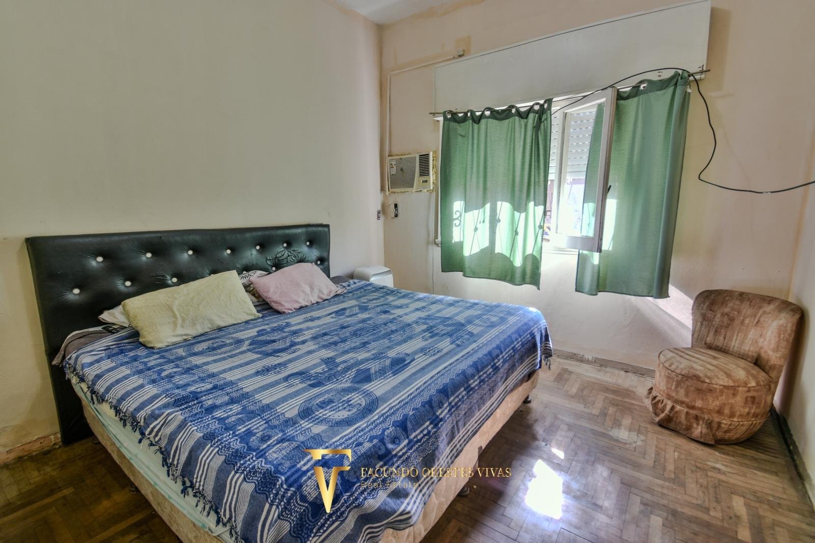 VENTA – CASA MULTIFAMILIAR – CUATRO AMBIENTES – FONDO – TERRAZA – COCHERA – VILLA LUGANO