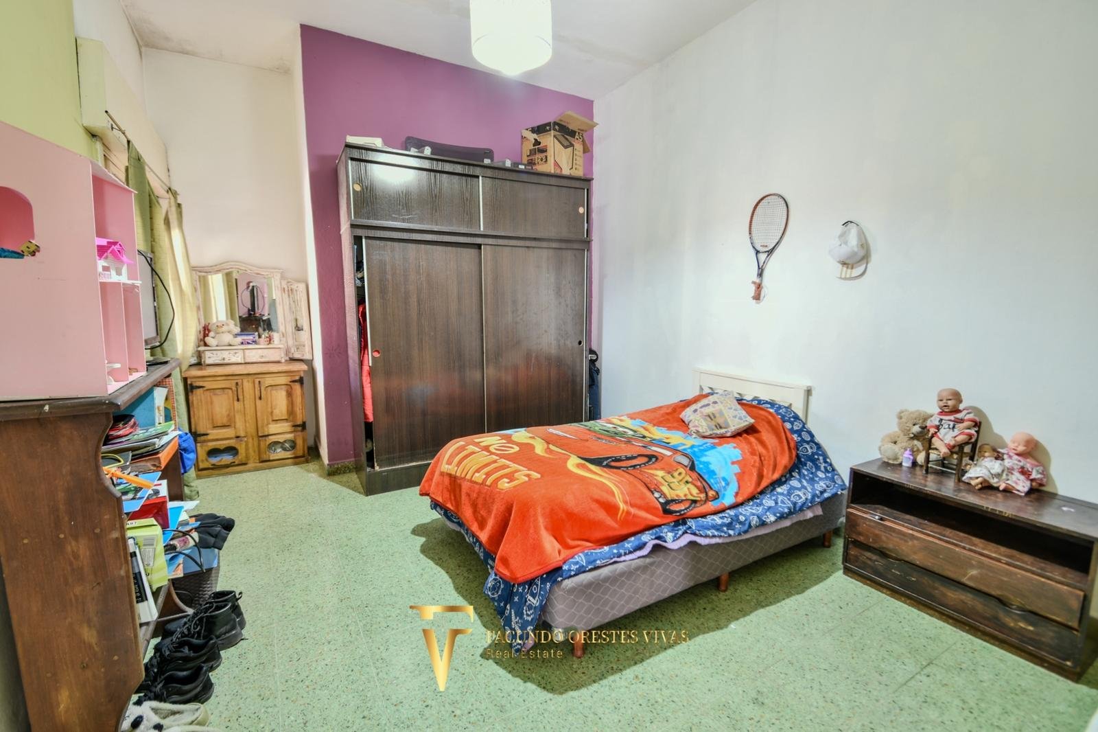 VENTA – CASA MULTIFAMILIAR – CUATRO AMBIENTES – FONDO – TERRAZA – COCHERA – VILLA LUGANO