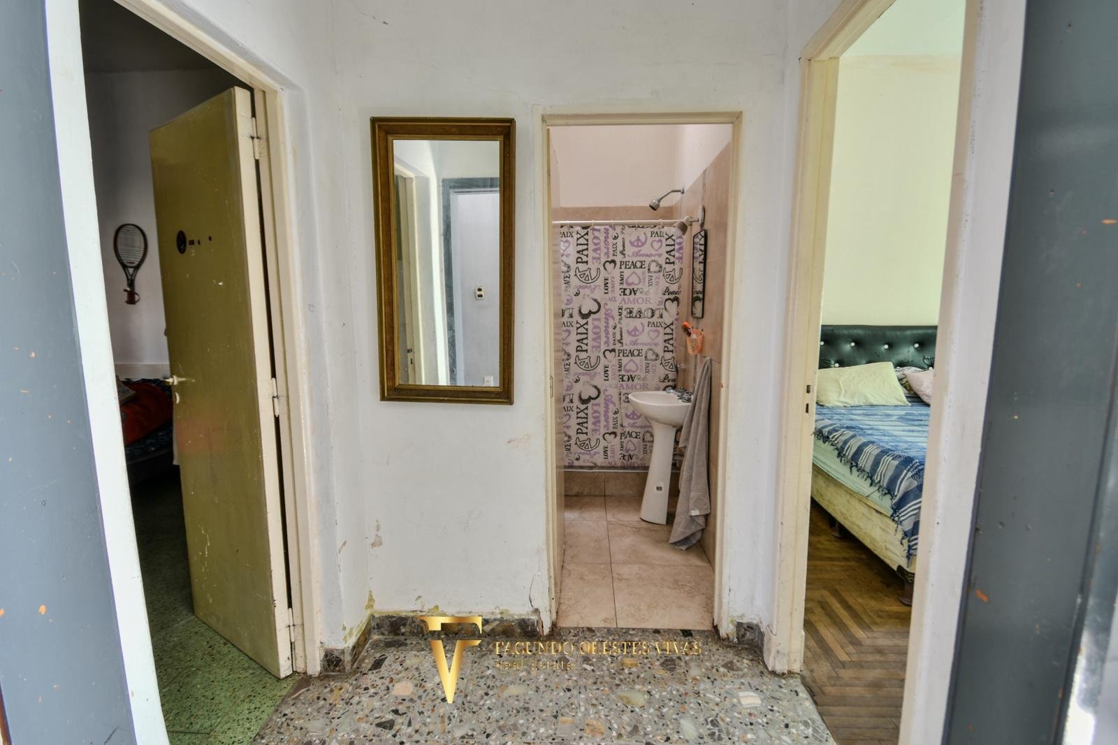 VENTA – CASA MULTIFAMILIAR – CUATRO AMBIENTES – FONDO – TERRAZA – COCHERA – VILLA LUGANO