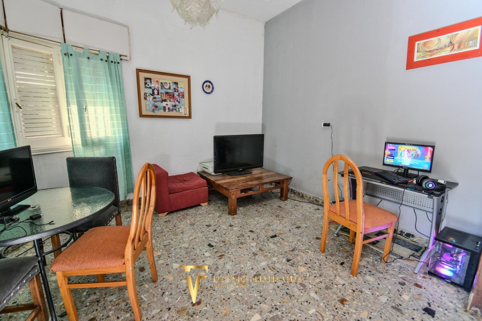 VENTA – CASA MULTIFAMILIAR – CUATRO AMBIENTES – FONDO – TERRAZA – COCHERA – VILLA LUGANO