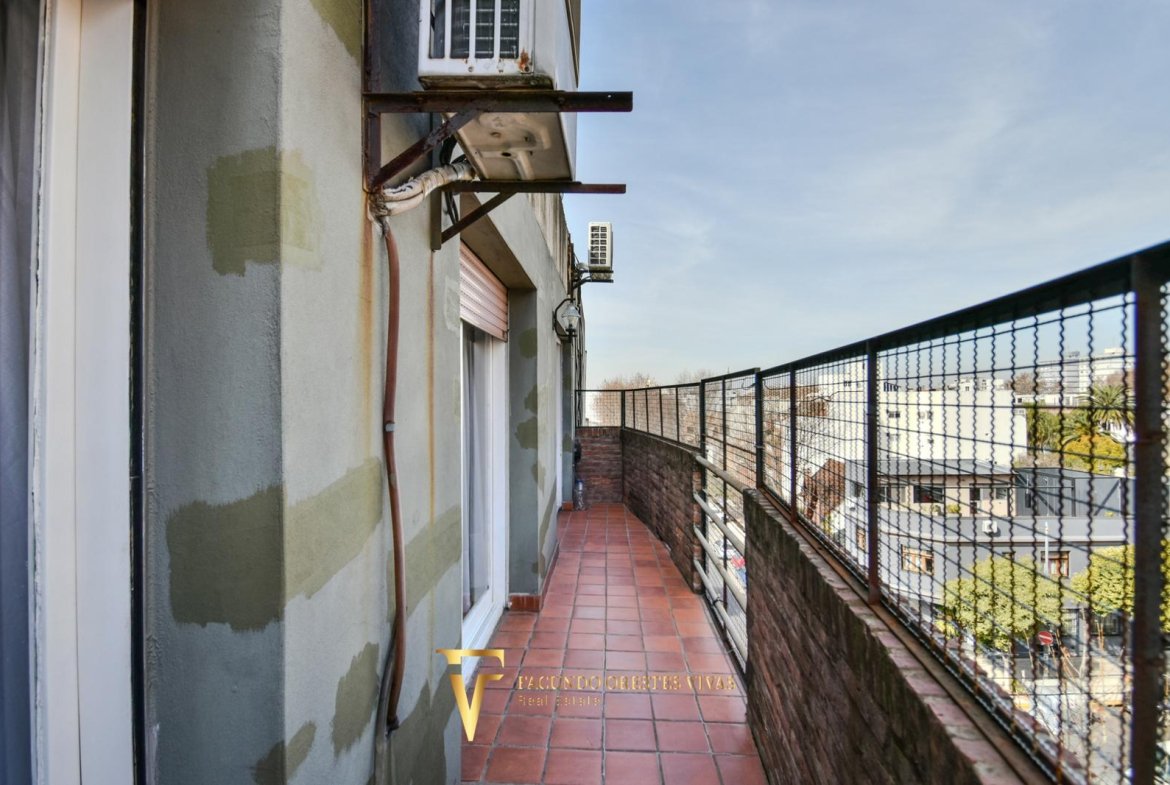 VENTA-DEPARTAMENTO-TRES AMBIENTES-BALCON-PARRILLA-PATIO-VILLA LURO