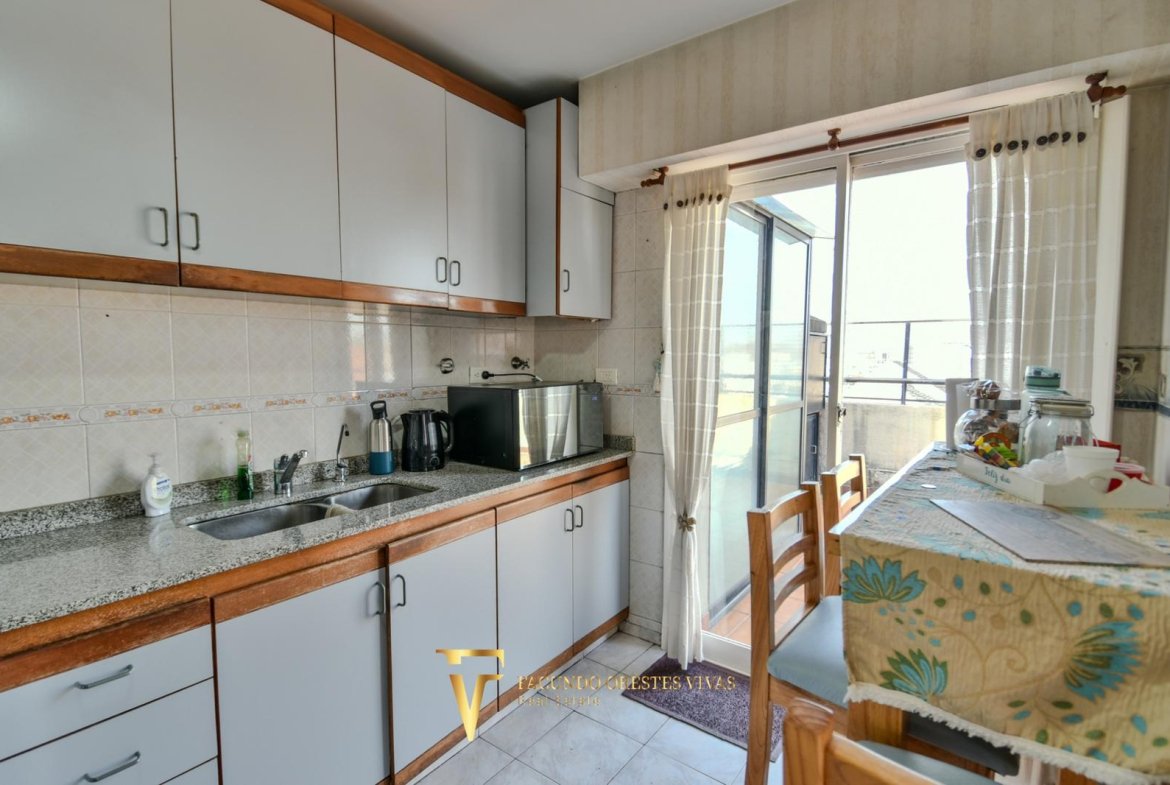 VENTA-DEPARTAMENTO-TRES AMBIENTES-BALCON-PARRILLA-PATIO-VILLA LURO