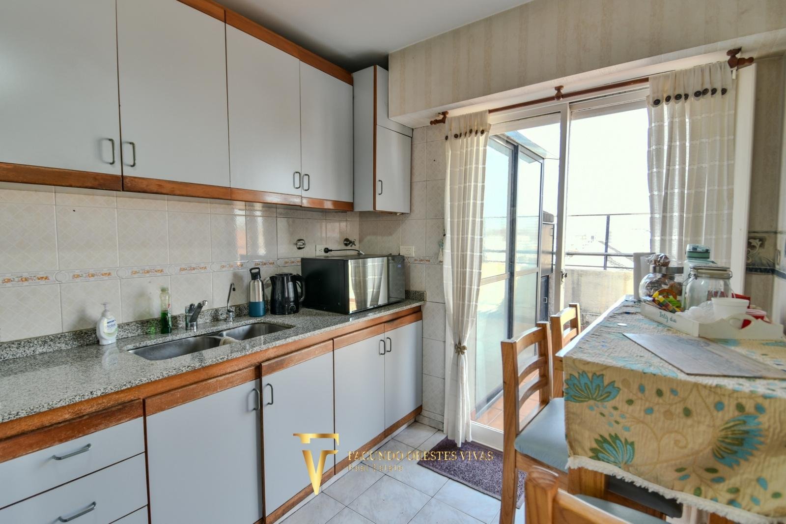 VENTA-DEPARTAMENTO-TRES AMBIENTES-BALCON-PARRILLA-PATIO-VILLA LURO