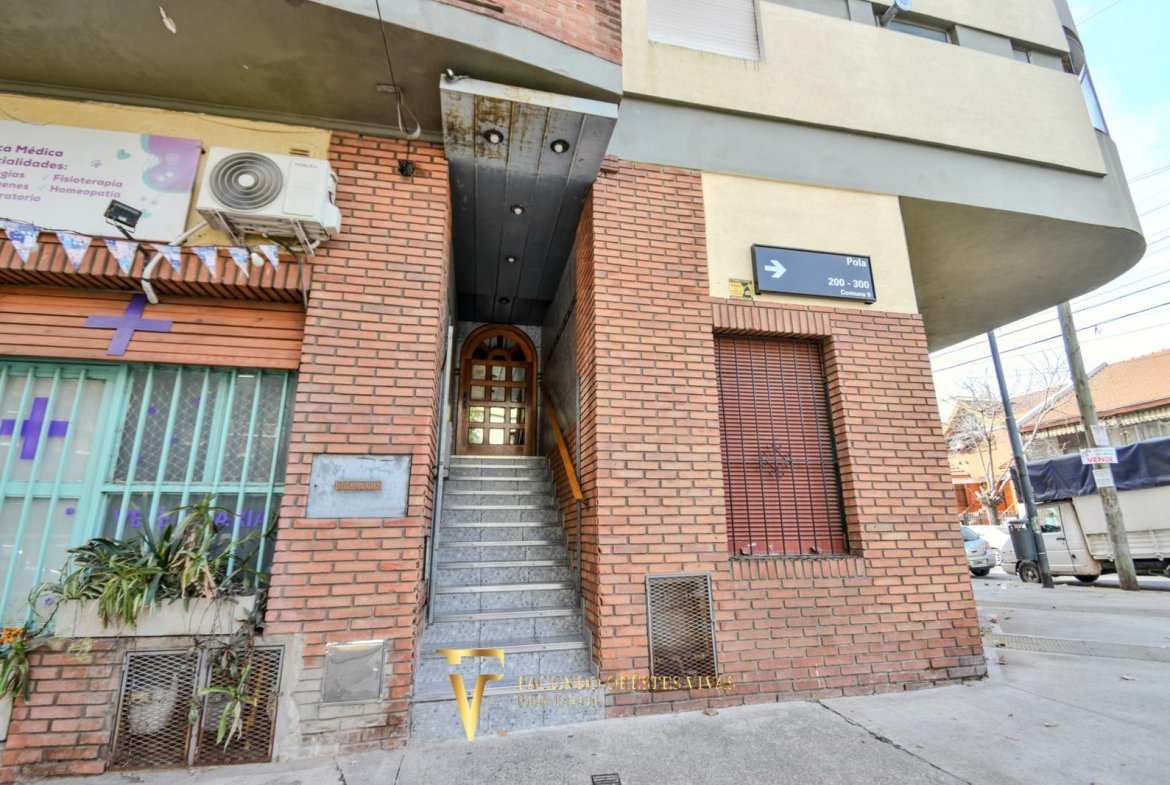 VENTA-DEPARTAMENTO-TRES AMBIENTES-BALCON-PARRILLA-PATIO-VILLA LURO