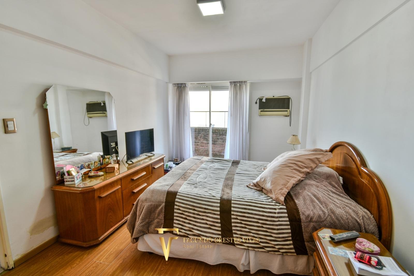 VENTA-DEPARTAMENTO-TRES AMBIENTES-BALCON-PARRILLA-PATIO-VILLA LURO