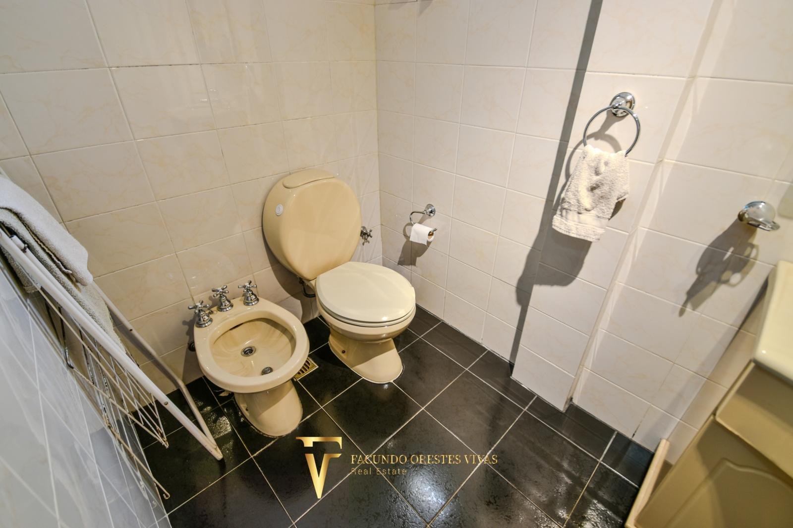 VENTA-DEPARTAMENTO-TRES AMBIENTES-BALCON-PARRILLA-PATIO-VILLA LURO