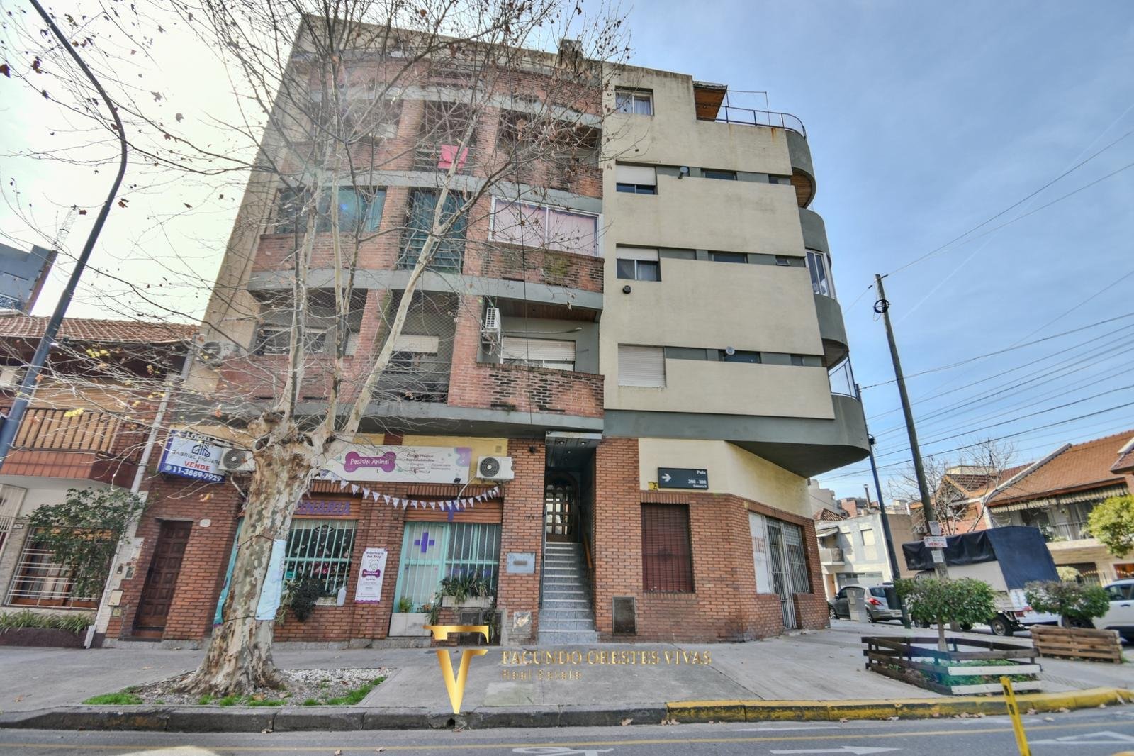 VENTA-DEPARTAMENTO-TRES AMBIENTES-BALCON-PARRILLA-PATIO-VILLA LURO