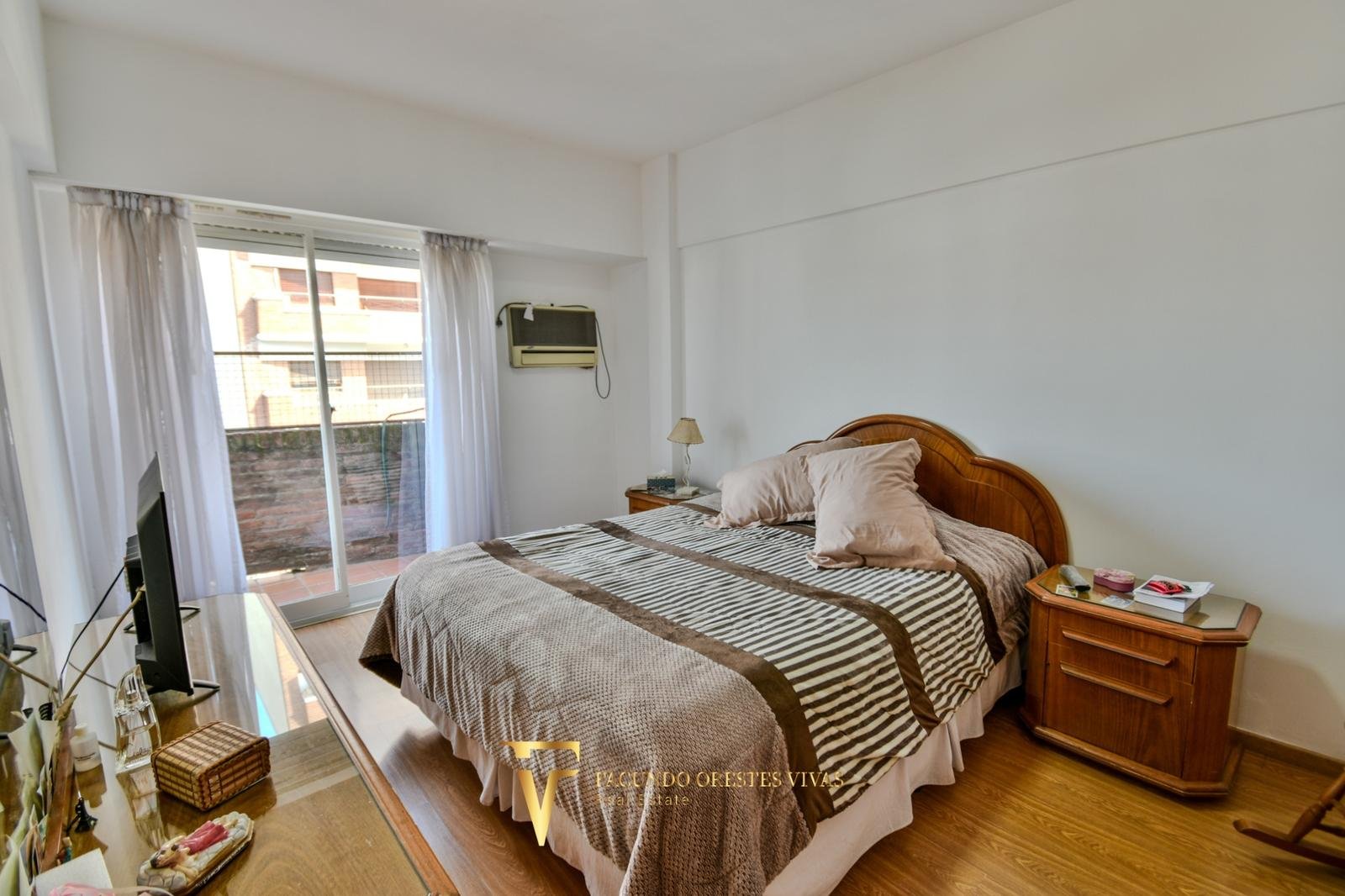 VENTA-DEPARTAMENTO-TRES AMBIENTES-BALCON-PARRILLA-PATIO-VILLA LURO