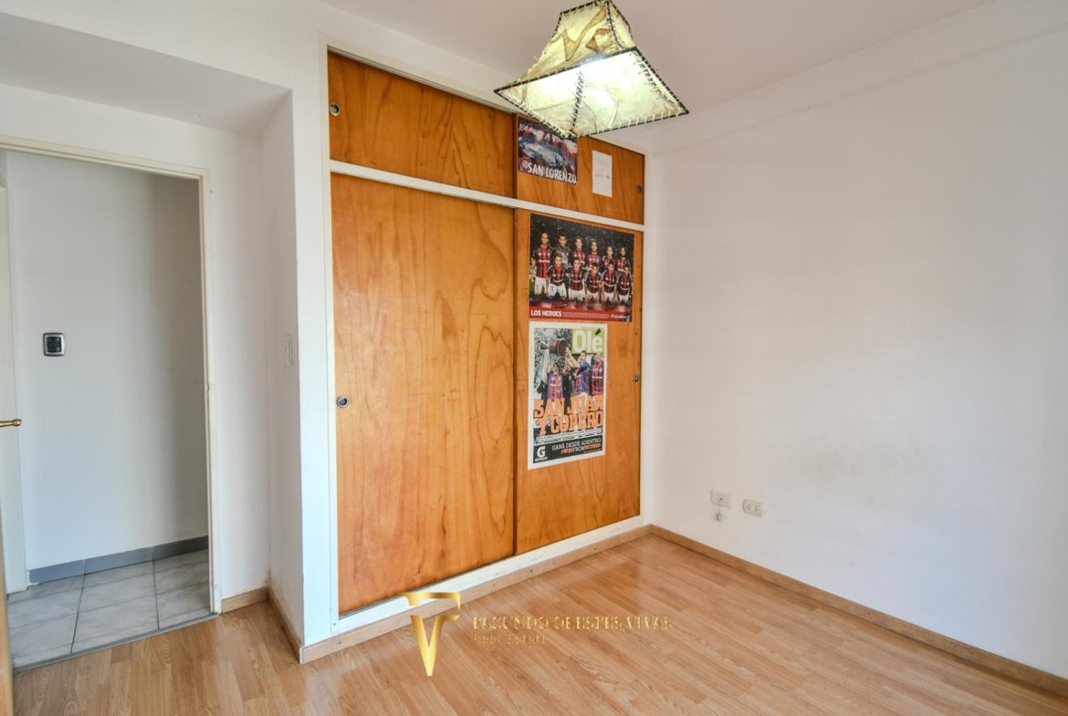 VENTA-DEPARTAMENTO-TRES AMBIENTES-BALCON-PARRILLA-PATIO-VILLA LURO
