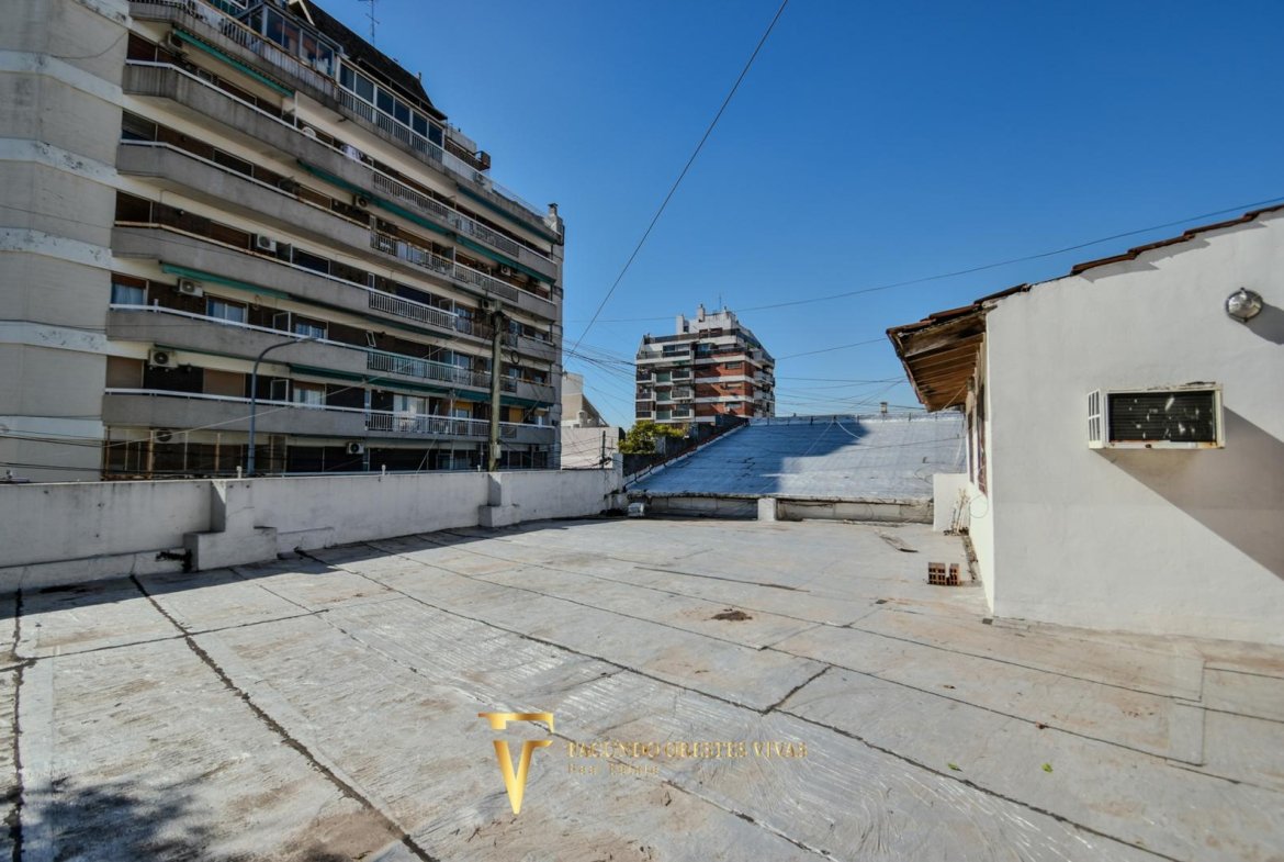 VENTA -TERRENO – LOCAL – PARQUE AVELLANEDA – JUAN BAUTISTA ALBERDI