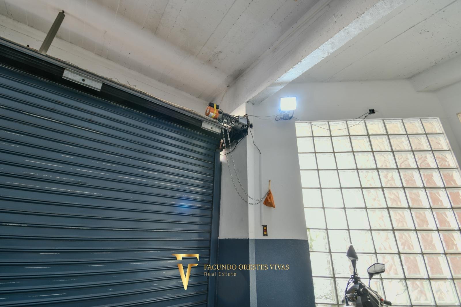 VENTA – COCHERA – PLANTA BAJA – BILLINGHURST – ALMAGRO