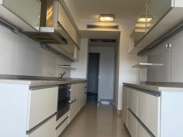 VENTA-ALQUILER-CUATRO AMBIENTES-DEPARTAMENTO-CATEGORIA-SUM-SEGURIDAD-PILERA-CATEGORIA-PUERTO MADERO