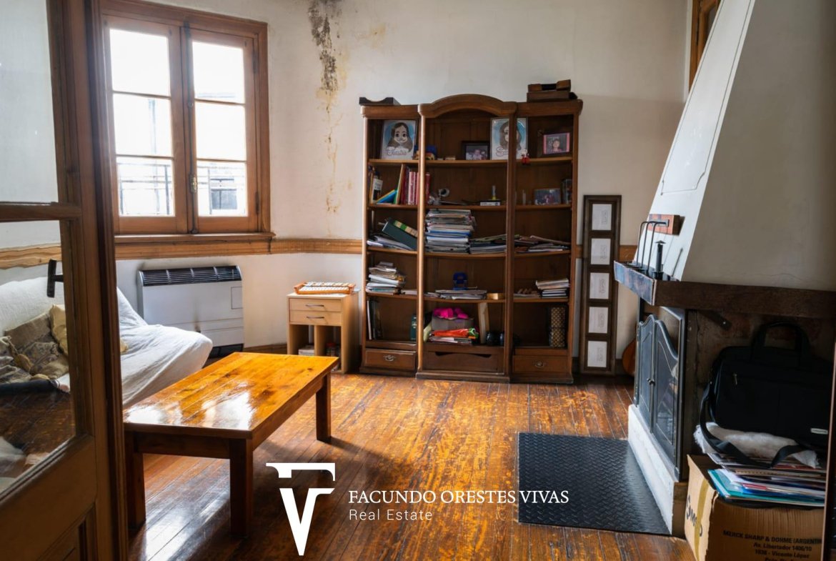 VENTA-CASA-SIETE AMBIENTES-PARRILLA-VESTIDOR-QUINCHO-PARQUE PATRICIOS