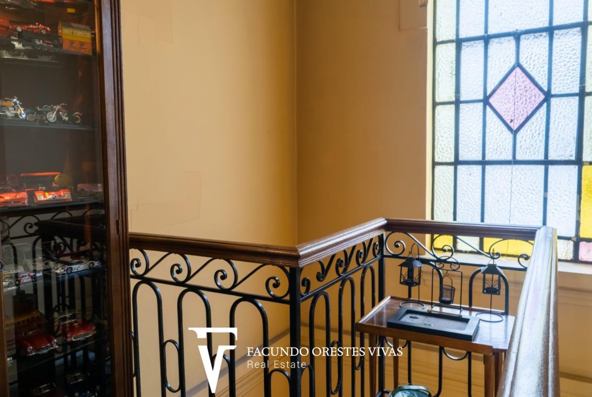 VENTA-CASA-SIETE AMBIENTES-PARRILLA-VESTIDOR-QUINCHO-PARQUE PATRICIOS