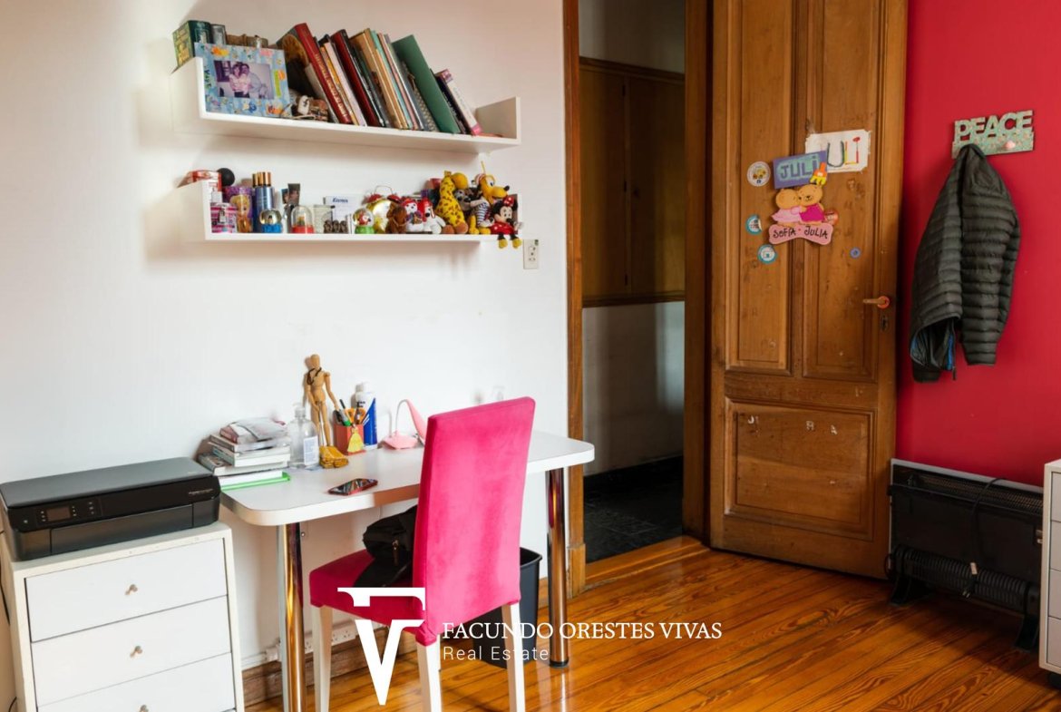 VENTA-CASA-SIETE AMBIENTES-PARRILLA-VESTIDOR-QUINCHO-PARQUE PATRICIOS