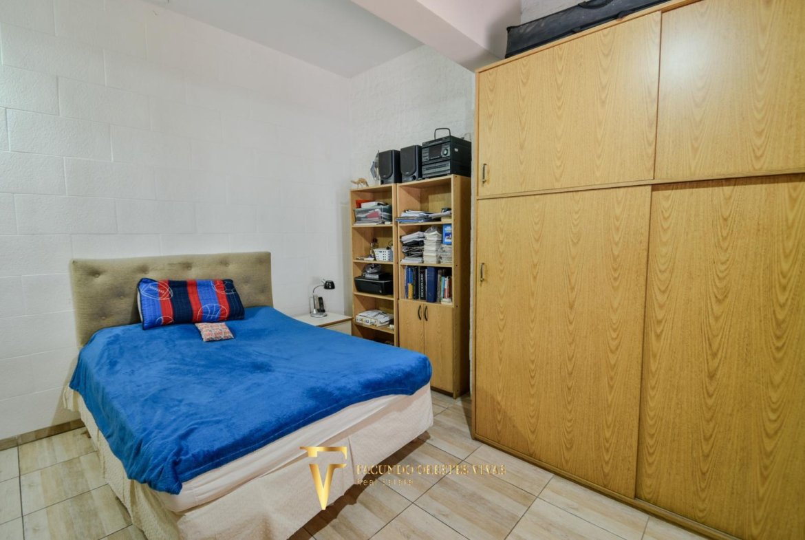 VENTA • CASA • LOMAS DEL MIRADOR • TRES AMBIENTES • PARQUE • APTO CRÉDITO